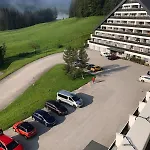 Specious 72m2, For 6pers, Pool In-house , Table Tennis, Biking, Nature