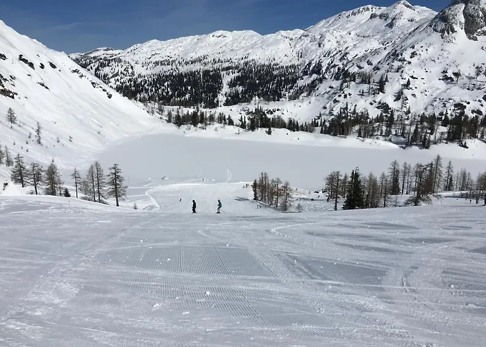 Big Apartment, 72m2, Still Good Skiing , Swimming Pool Inhouse , Table Tennis, Therme Lejlighed